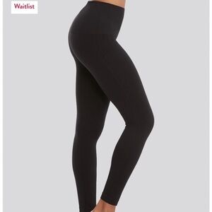 SPANX Look At Me Now Leggings Very Black Size Large NWT